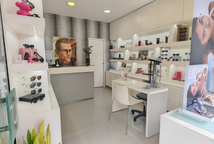 Optica Manarte interior loja
